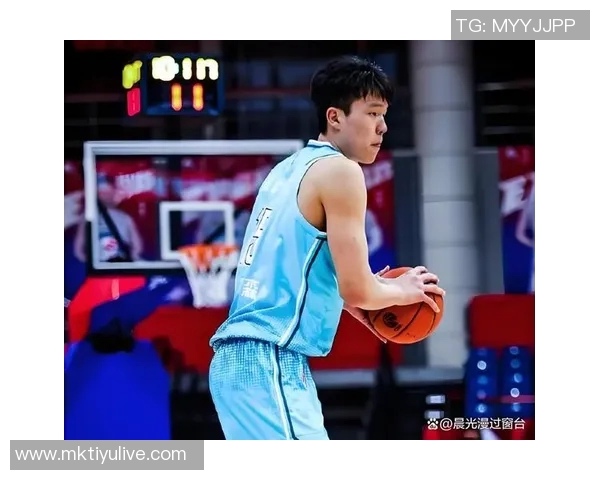 队记:杨瀚森成长之路漫长昌西深知培养新星的重要性 队记:杨瀚森成长之路漫长昌西深知培养新星的重要性