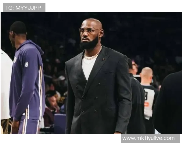 詹姆斯替补引发争议狼王直言3当家表现更佳不应让最佳球员坐板凳 詹姆斯替补引发争议狼王直言3当家表现更佳不应让最佳球员坐板凳