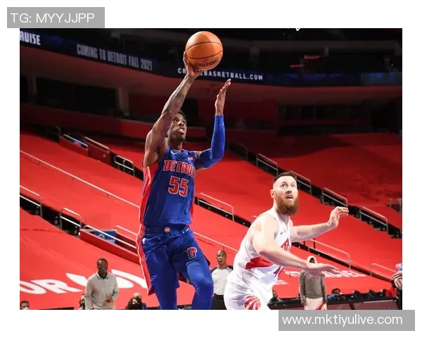 泰瑞斯马丁替补出战25分钟高效砍下26分6篮板3助攻2抢断表现亮眼