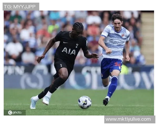 热刺球员对弗兰克频繁变换战术感到迷茫与困惑 热刺球员对弗兰克频繁变换战术感到迷茫与困惑