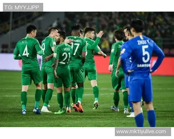 阿夫迪亚恶意犯规剪刀脚绊倒科沃德遭追加处罚引发热议